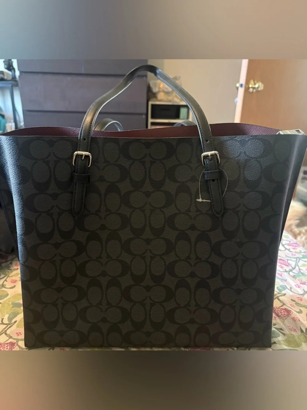 Women’s Coach Signature Mollie Tote - Picture 2 of 9